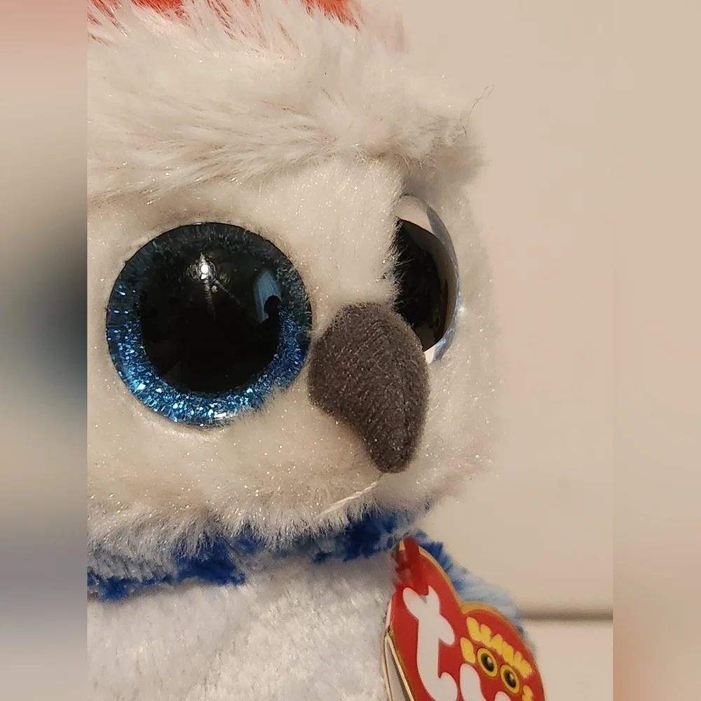 7” Ty Icicles Blue Snow Owl wearing Santa Hat Christmas Themed Plush